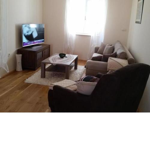 Apartments Villa Rustica ST - Two-Bedroom Apartment with Balcony and Shared Pool prizemlje