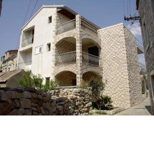 Apartments Vini and Ivana