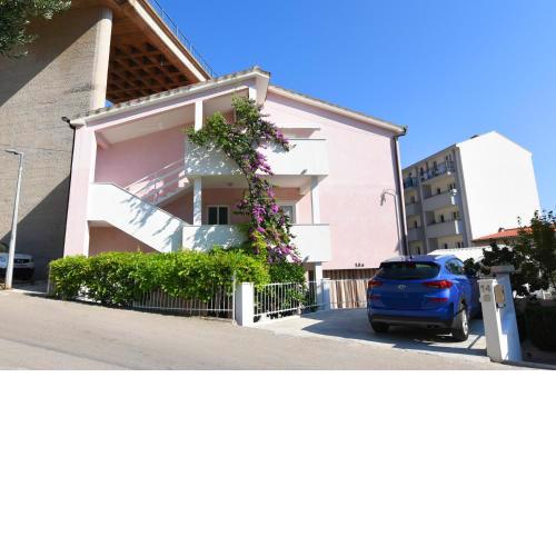 Apartments Vodanović