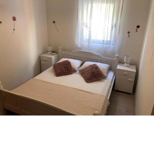 Apartments Vrdoljak
