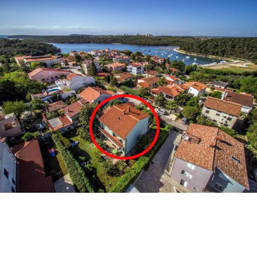Apartments with a parking space Banjole, Pula - 17097