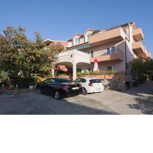 Apartments with a parking space Brodarica, Sibenik - 6150