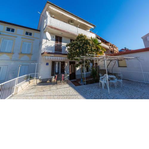 Apartments with a parking space Crikvenica - 13204