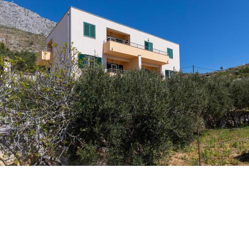 Apartments with a parking space Dugi Rat, Omis - 19516