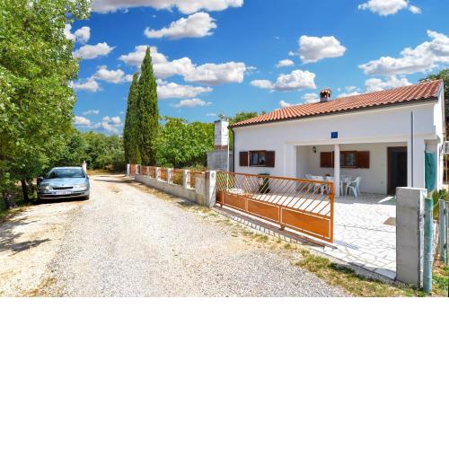 Apartments with a parking space Gajana, Fazana - 20769