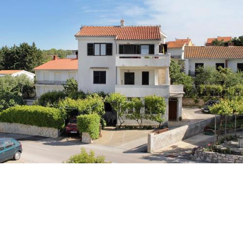 Apartments with a parking space Krk - 5321