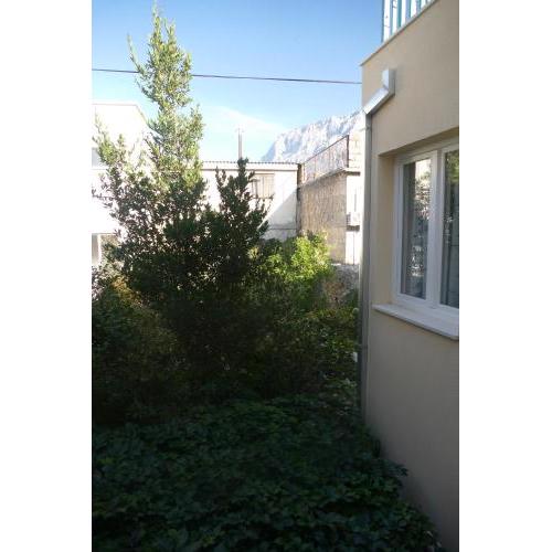 Apartments with a parking space Makarska - 14560