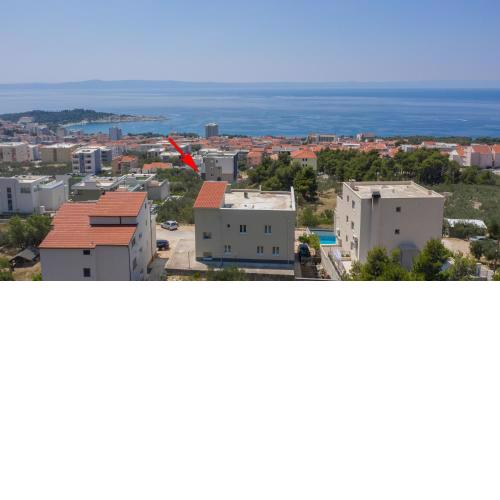 Apartments with a parking space Makarska - 18337