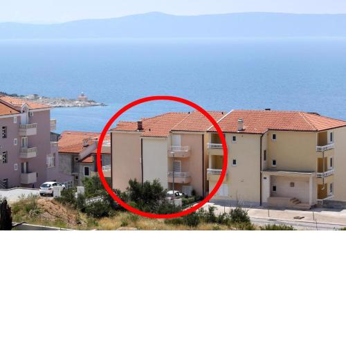 Apartments with a parking space Makarska - 6667