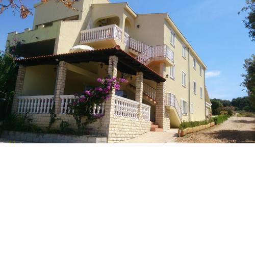 Apartments with a parking space Mandre, Pag - 12409