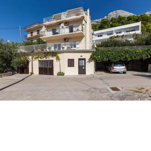 Apartments with a parking space Marusici, Omis - 1131