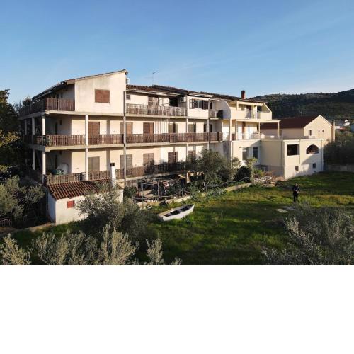 Apartments with a parking space Mrljane, Pasman - 20850