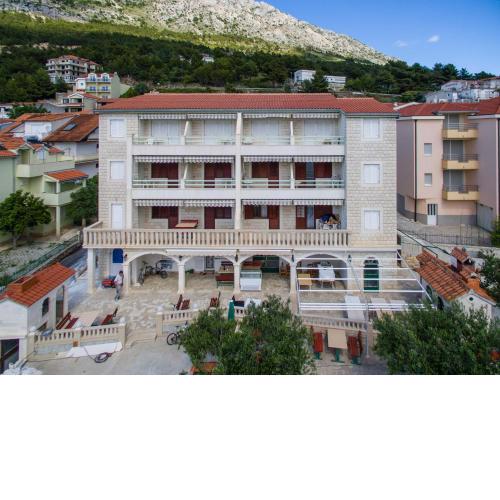 Apartments with a parking space Nemira, Omis - 15727
