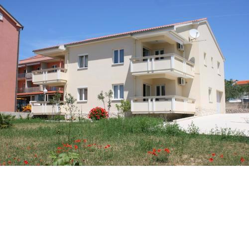 Apartments with a parking space Novalja, Pag - 3294