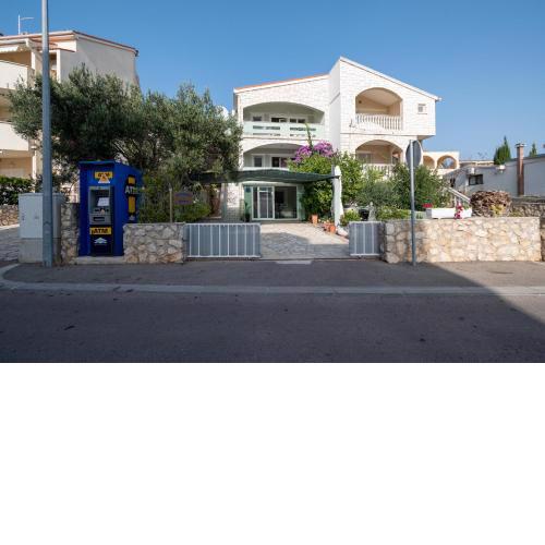 Apartments with a parking space Novalja, Pag - 4128