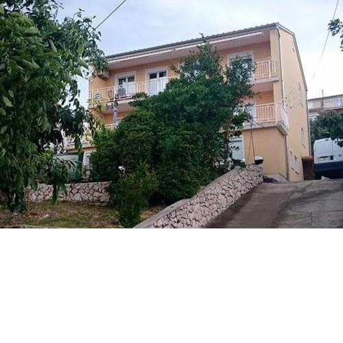 Apartments with a parking space Novi Vinodolski - 11127