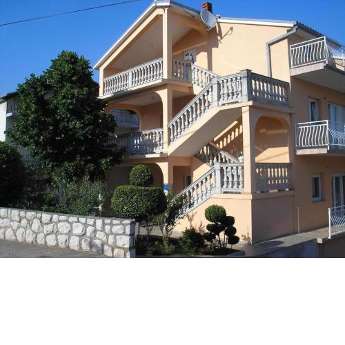 Apartments with a parking space Novi Vinodolski - 20095