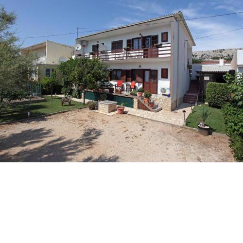 Apartments with a parking space Pag - 12035