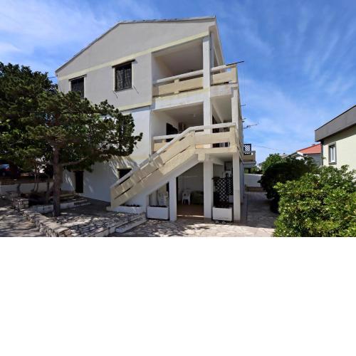 Apartments with a parking space Pag - 18345