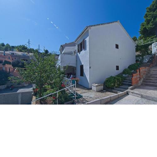 Apartments with a parking space Postira, Brac - 11168