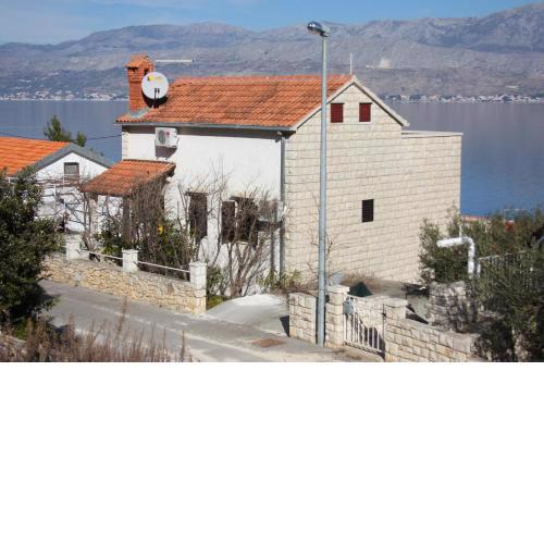 Apartments with a parking space Postira, Brac - 6049