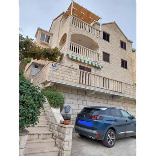 Apartments with a parking space Postira, Brac - 700