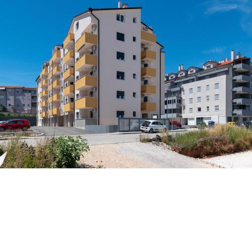 Apartments with a parking space Pula - 23290