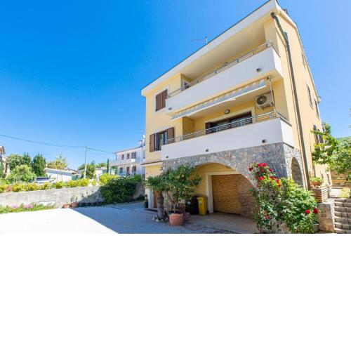 Apartments with a parking space Punat, Krk - 19545