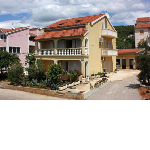 Apartments with a parking space Punat, Krk - 5350