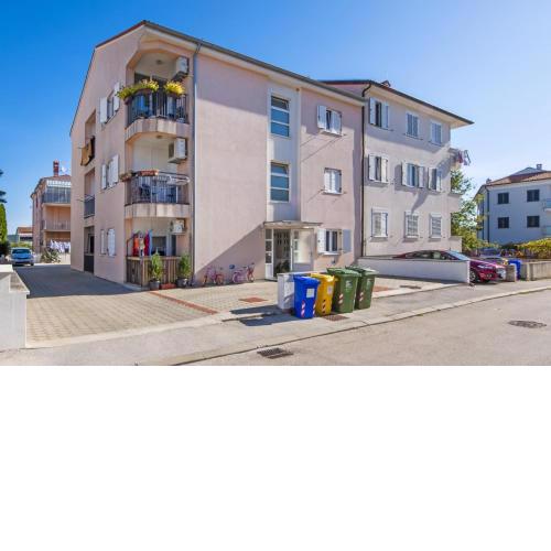 Apartments with a parking space Rovinj - 20847