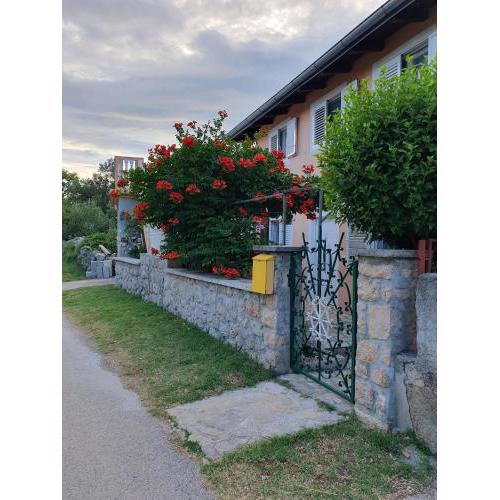 Apartments with a parking space Seline, Paklenica - 17390