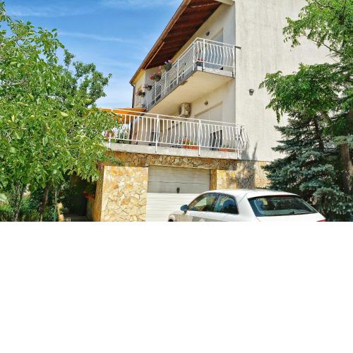 Apartments with a parking space Smrika, Kraljevica - 15700