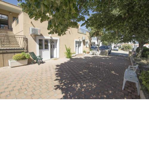 Apartments with a parking space Split - 18251