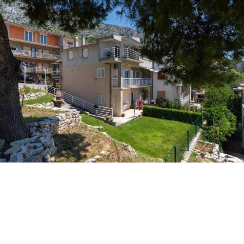 Apartments with a parking space Stanici, Omis - 11421