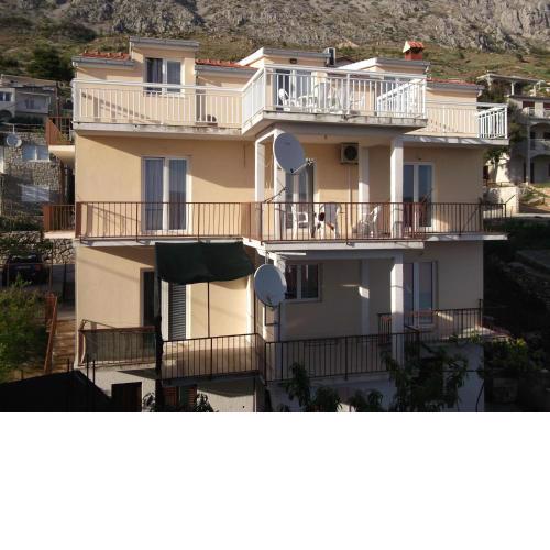 Apartments with a parking space Stanici, Omis - 12158
