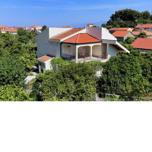 Apartments with a parking space Trpanj, Peljesac - 10131