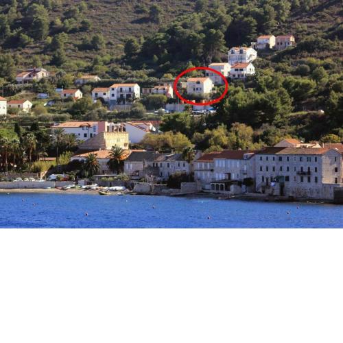 Apartments with a parking space Vis - 8938