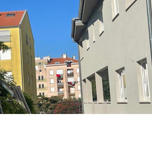 Apartments with a parking space Zadar - 22262