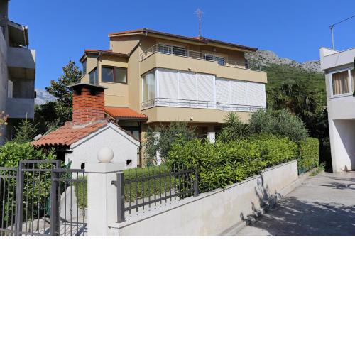 Apartments with a parking space Zrnovnica, Split - 9493