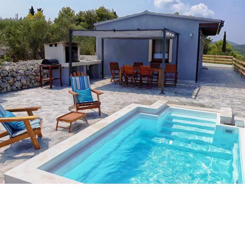 Apartments with a swimming pool Zrnovo, Korcula - 16116