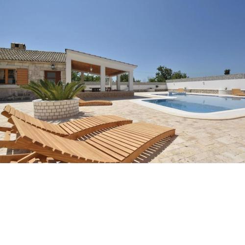 Apartments with private pool