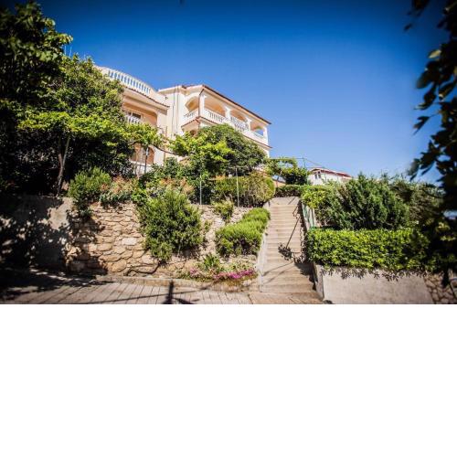 Apartments with WiFi Lopar, Rab - 14804