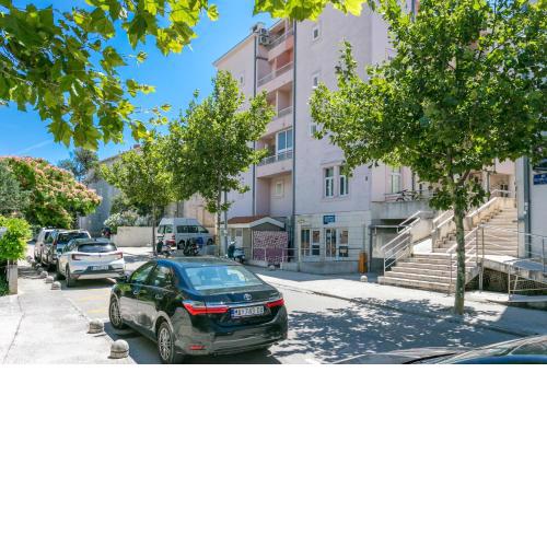 Apartments with WiFi Makarska - 20217
