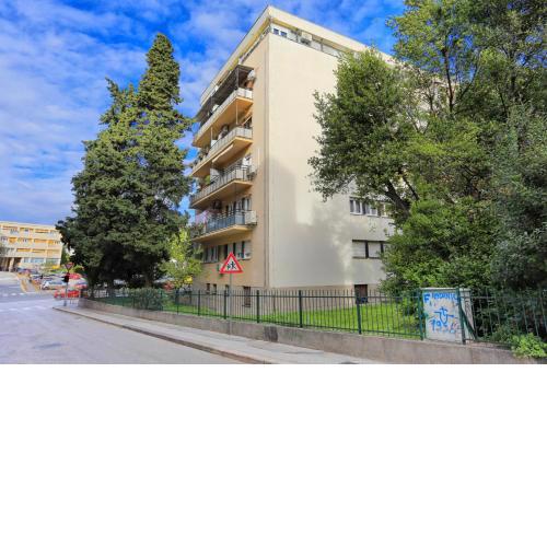 Apartments with WiFi Split - 19143