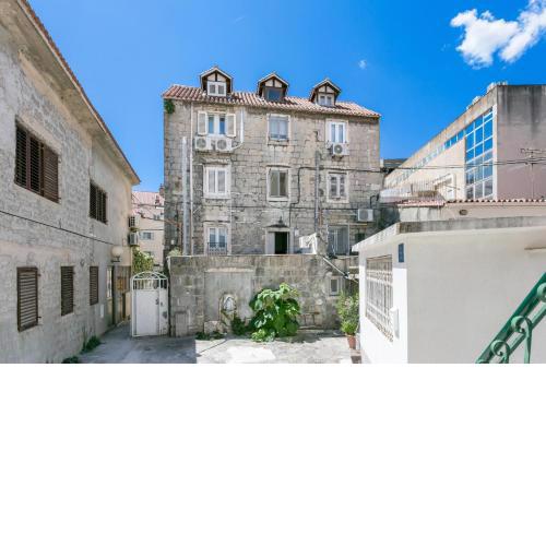 Apartments with WiFi Split - 23450