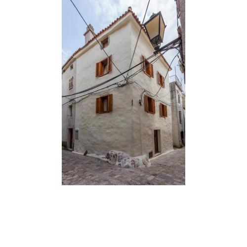 Apartments with WiFi Vrbnik, Krk - 15721