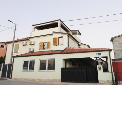 Apartments Zambratija with sea view