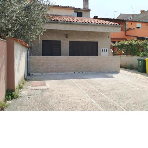 Apartments Zlatko