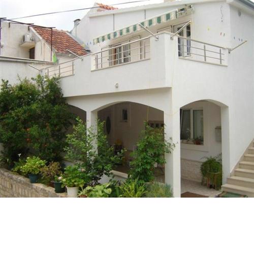 Apartments Zoki