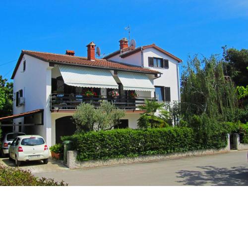 Apartments Zrinka